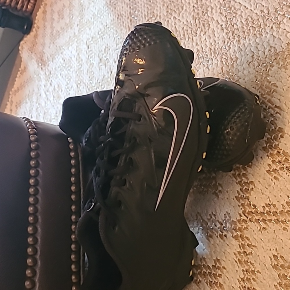 Like new Nike baseball cleats